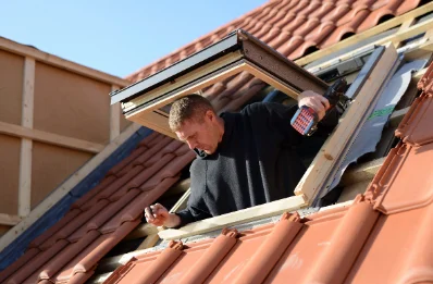 Pose de fenêtres de toit Velux à Arbérats-Sillègue